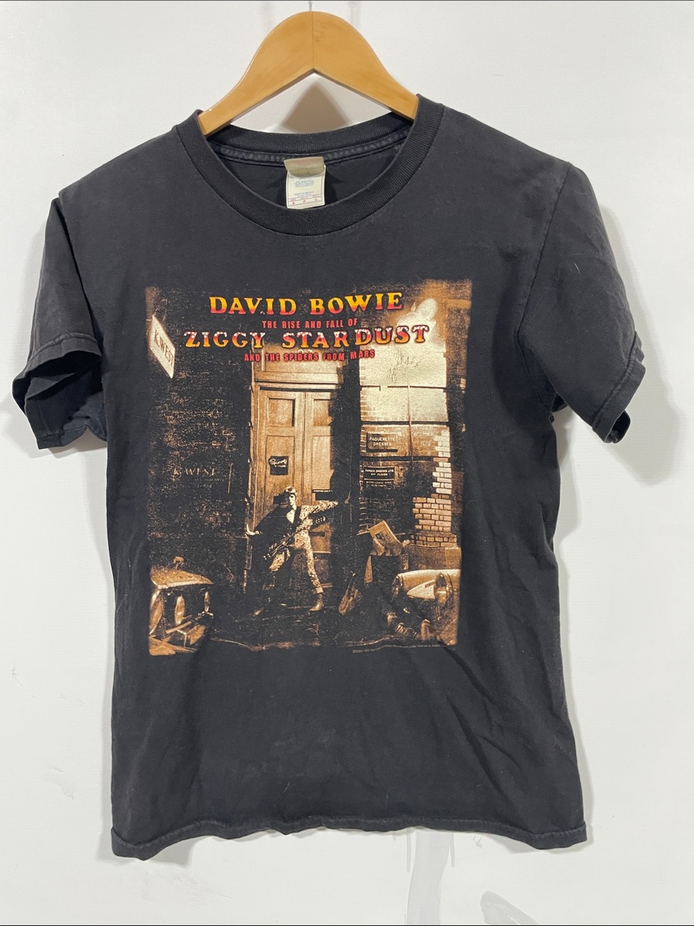 Vintage David Bowie Ziggy Stardust Black Graphic Tee with Sepia Print